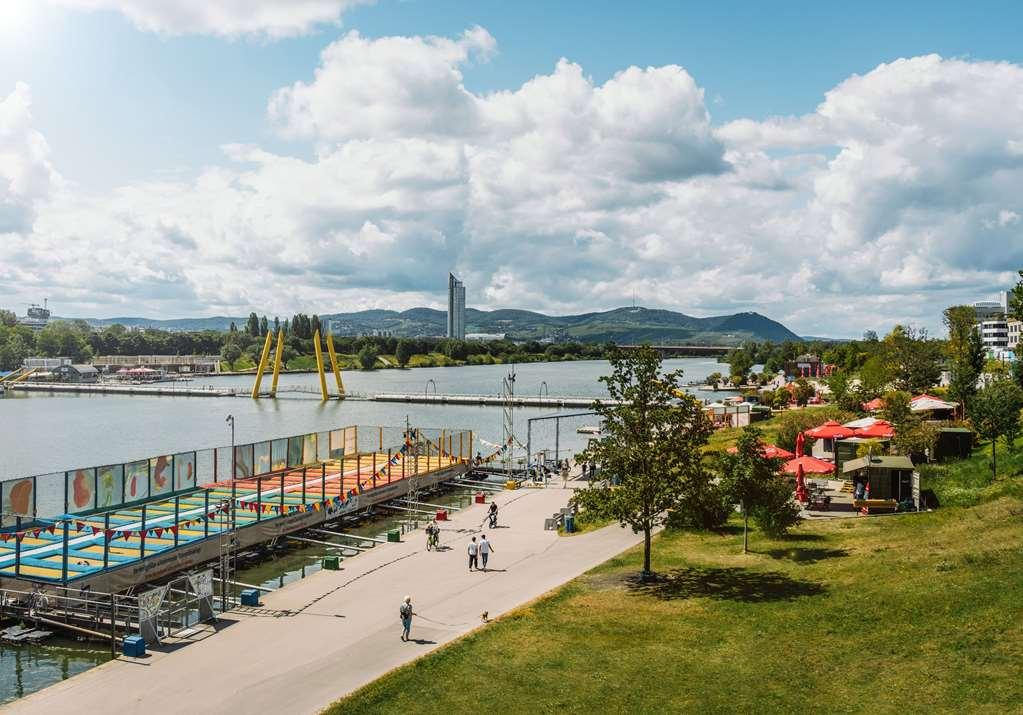 Melia Vienna Hotel Ngoại thất bức ảnh The Rhine in Karlsruhe